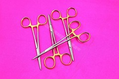 NEW 4 PREMIUM GOLD Kelly Hemostat Forceps 5.5″ STRAIGHT Surgical Stainless CE