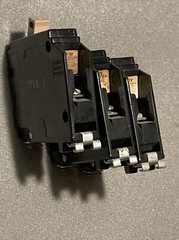 CH115 Cutler-Hammer Type CH 1 Pole 15 Amp 120V FULL NOTCH METAL FOOT (WARRANTY)