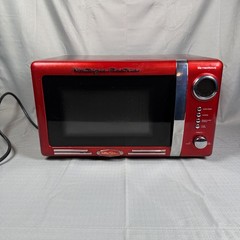 Nostalgia Retro Compact Countertop Microwave Oven – 0.7 Cu. Ft., Red – Tested