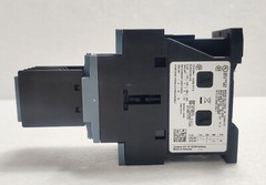Siemens 3RT2024-1AP04 Contactor 3RH2911-1HA11