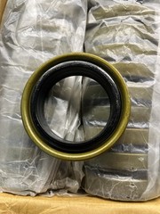 NOS 10141-730E SEAL OIL 2.250X3.251X.547 / UMC – Parts – Pivot Accessories