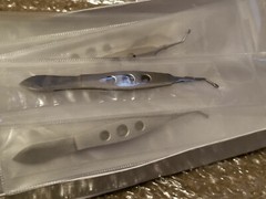 SS Arita Meibomian Gland Expressor Forceps for Dry Eye Gentle Paddle 2.5mm x 3mm