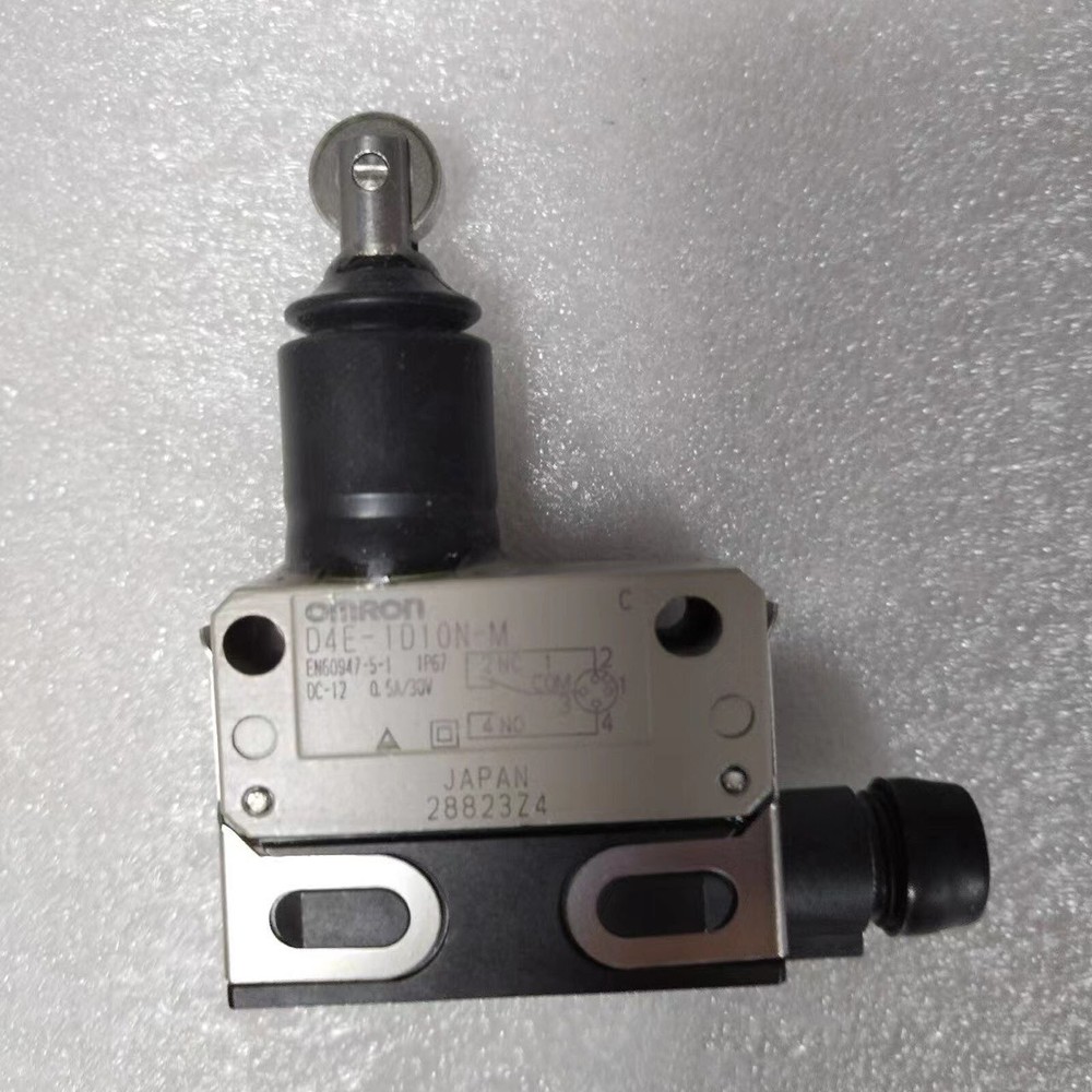 Omron D4E-1D10N-M Limit Switch D4E1D10NM New One Free Shipping #G