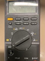 FLUKE 87 V TRUE RMS MULTIMETER POWERS ON
