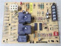 Honeywell ST9120C4040 Furnace Control Circuit Board HQ1011179HW