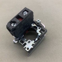 US New Schneider ZB4BZ102 Mounting Base & 1NC Contact Block ZBE-102
