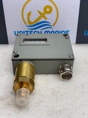 TRAFAG SENSORS CONTROLS 900.2376.924 Pressure Switch 0…4 bar NEW