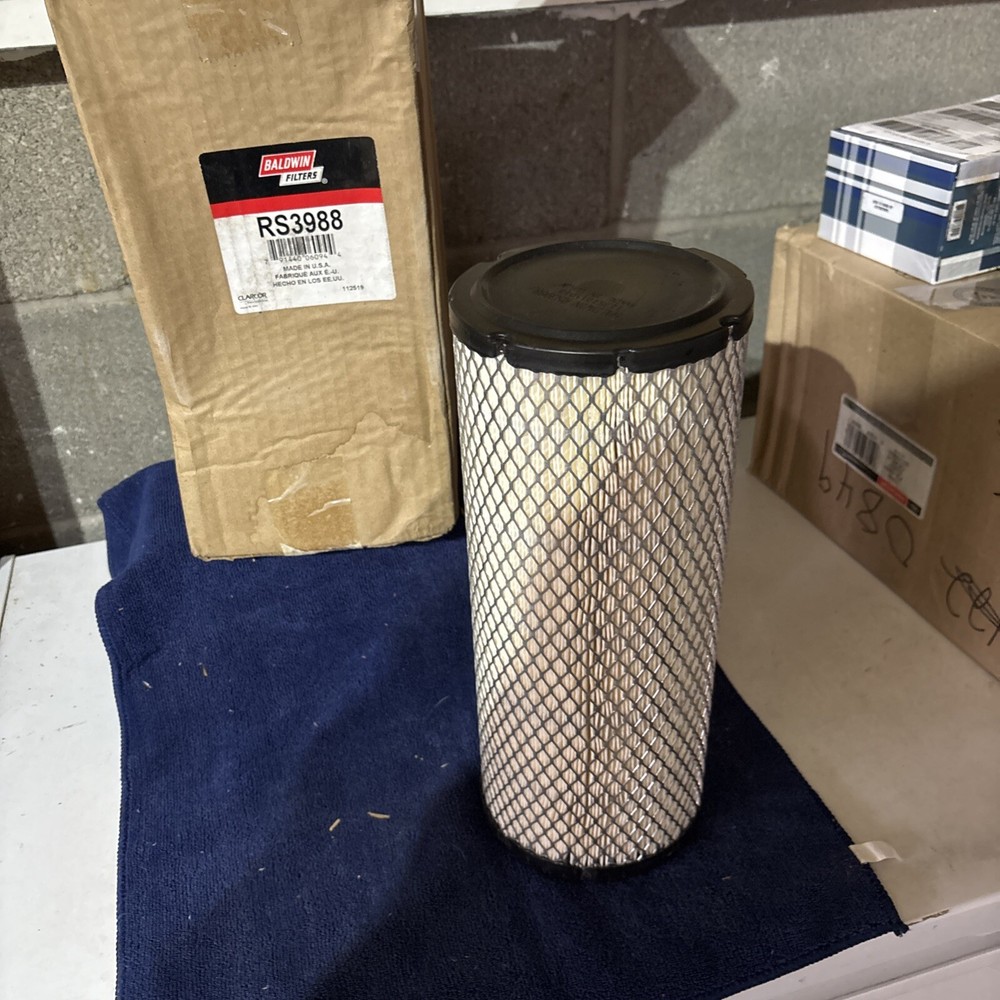 RS3988 Baldwin Radial Seal Outer Air Element for Case / Caterpillar / Hitachi
