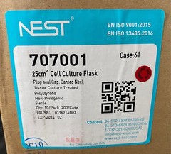 NEST 25cm² Plug Seal Canted Neck TC Treated Sterile Cell Culture Flasks (200/Cs)
