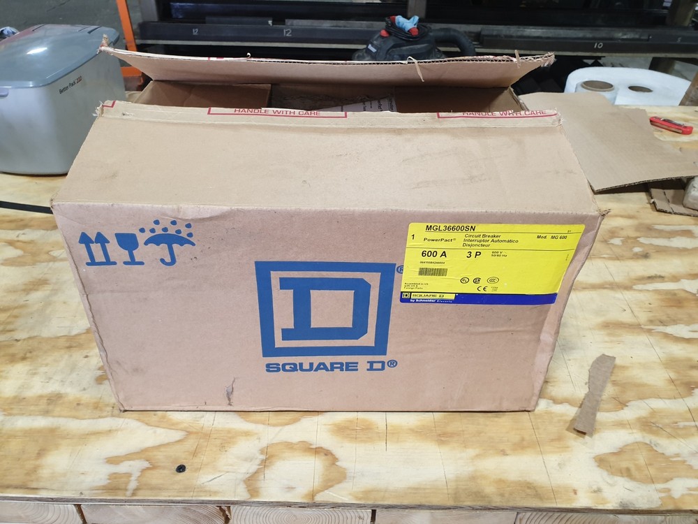 Square D MGL36600 SN Circuit Breaker *NIB*