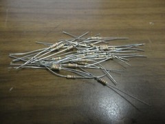 CARBON FILM RESISTOR 620 OHMS 1/4W 5% (LOT OF 20 PIECES) BLUE/RED/BROWN GOLD