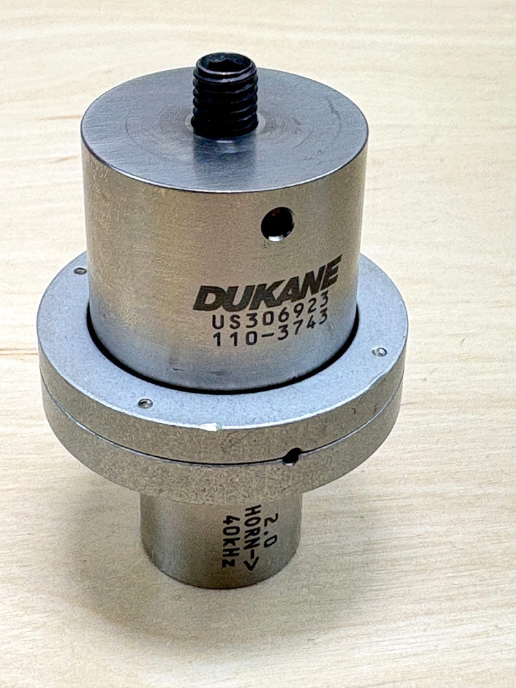 Dukane 110-3743 Titanium Ultrasonic Welding Booster, 40 kHz, 2.0 Gain