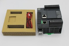 Schneider Electric TM221CE16R Modicon M221 Controller 064875 (NEW IN BOX)