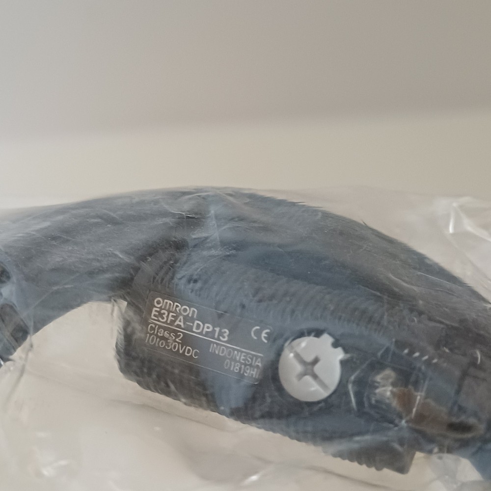 OMRON E3FA-DP13 Photoelectric Sensor 10–30VDC Class 2 New Indonesia