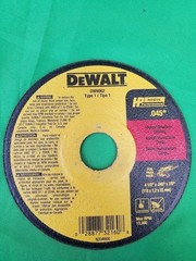 DEWALT DW8062 4 1/2″ X .045″ X 7/8″ Thin Cut Off Wheels (100 Pack)
