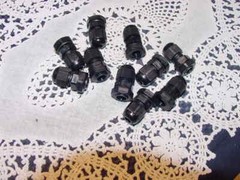 TEN PG7 Cable Glands Strain Relief Cord Grip 12.5mm Hole w/ Nut and Gasket NEW!