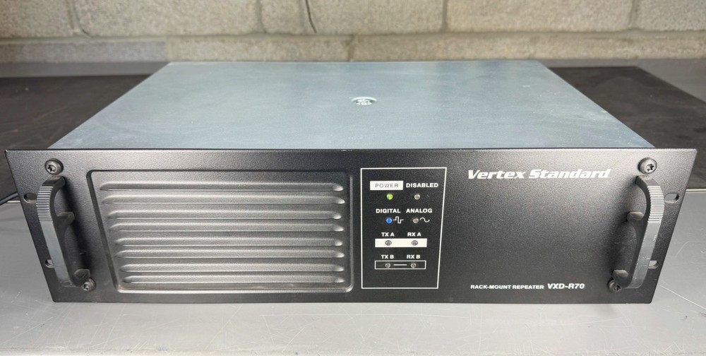 Motorola/Vertex VXD-R70 UHF DMR Digital Repeater (Read Description)
