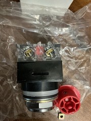 General Electric Heavy-Duty Oiltight Mushroom Head Pushbutton Switch Open Box