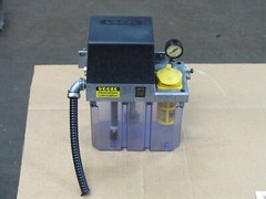 VOGEL LUBRICATOR PUMP MKU2-KW3-10003-V13 230V 16BAR 0.2L/MIN – USED