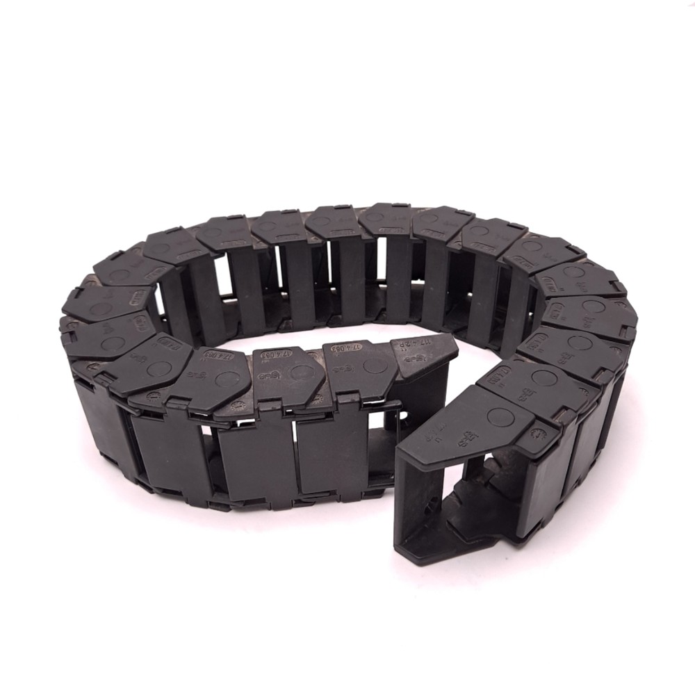 Igus 17.4.063 Energy Chain, Dimensions: 25-3/4″ L x 2-3/8″ W x 1-1/2″ H 19 Links