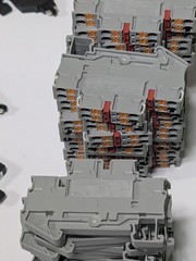 NEW MIXED LOT EATON / PHOENIX CONTACT DIN RAIL TERMINAL BLOCKS + END COVERS
