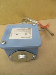 New Open Box UE E105-2BSA Temperature Control 120-100F Range 150F Proof 52817PRX