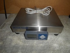 Mettler Toledo BC Shipping Scale with Stainless Platter 150 Lb Backlit Display
