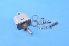 Cutler-Hammer Toggle Switch DPDT 15A/28VDC PNL MT On-None-On Panel Mount 20 A