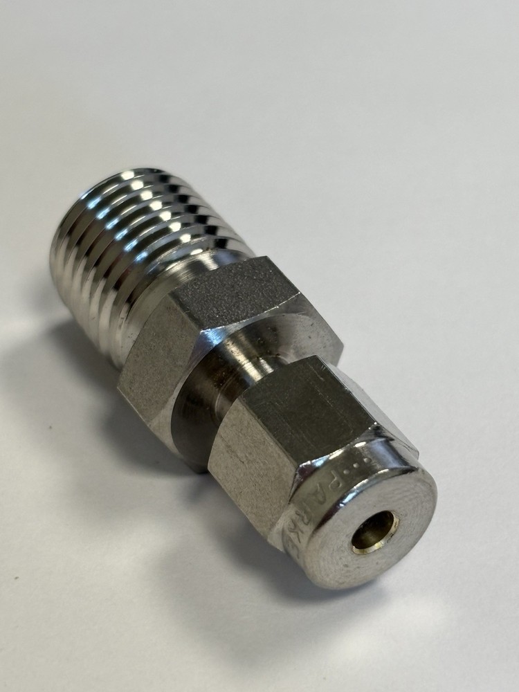 Parker SS Male Connector,1/8″ Compression x 1/4” MNPT, P/N 2MSC4N-316