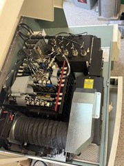 BD BECTON DICKINSON FACSCALIBUR FLOW CYTOMETER E5465