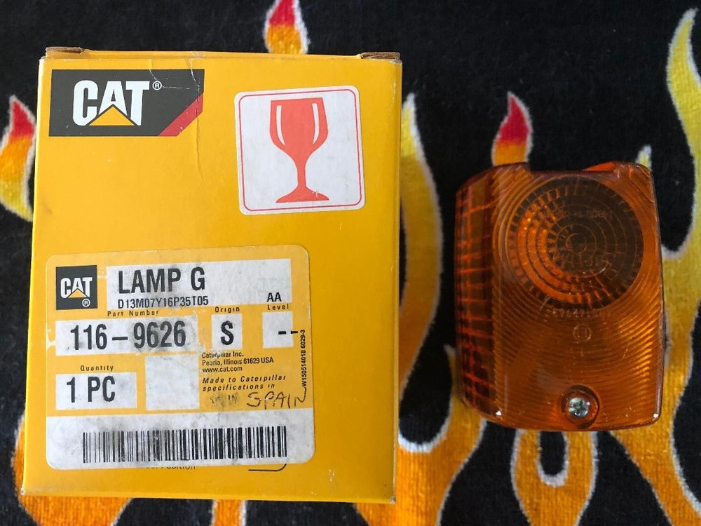 NOS Genuine Cat 116-9626 Lamp New in Box! Mfg. in Spain by Hella. Caterpillar
