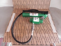 Greenlee 767 Hydraulic hand pump W. Ram 746 for 7310,800, 7306,7464