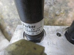HITACHI SEIKI HT20J PARKER OIL DISTRIBUTOR LUBRICATOR HFC32387C PR102K07X4414
