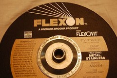 Flexon 9″X1/4″X5/8″-11 Grinding Disc ZA24P USA