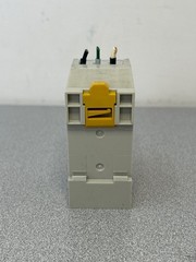 Omron S82K-00705 Output 5VDC 1.5A Input 100-240VAC 0.25A Switching Power Supply