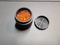 Magnetic Silica Gel Desiccant Container with Rechargeable Silica Gel