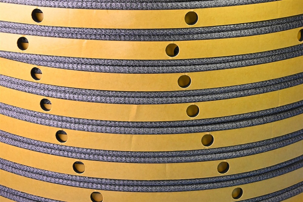 10′ Holland Shielding Systems EMI/RFI EMC-IP Gasket Knitted Mesh w Neoprene Foam