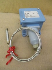 New Open Box UE E105-2BSA Temperature Control 120-100F Range 150F Proof 52817PRX