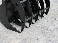 60″ Brush Root Rake Clam Grapple Attachment Fits Skid Steer Tractor Quick Attach