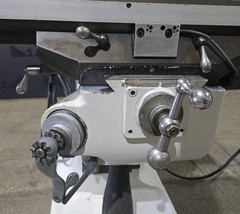 BRIDGEPORT SERIES I 2HP VERTICAL MILLING MACHINE USED