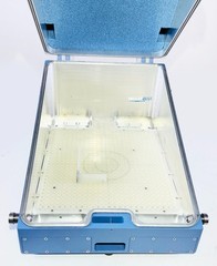 ROHDE & SCHWARZ CMW-Z10 RF SHIELD BOX 400 MHz to 8GHz ****LOOK**** (REF.: 538R)