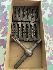 Letterpress Challenge Quoins – 15 Pairs of Wedge-style Quoins with Key