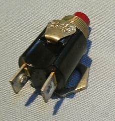 Normally Open SPST Red top Momentary Push Button Switch from Cutler-Hammer