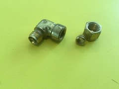 NEW SWAGELOK B-400-8-2 1/4″ Tube x 1/8″ FNPT Brass Elbow Fitting Free US Ship
