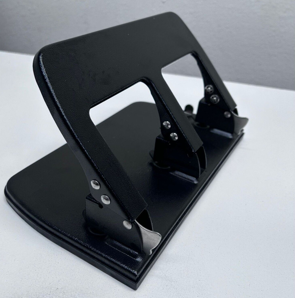 3-Hole Heavy-Duty Punch – BLACK
