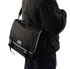 697 – PLATT LUGGAGE – Technician’s Messenger Bag – Outer Dimensions: 18.25” x 13