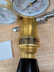 Harris Model 8700-6000-677 Ar, He, Nitrogen Ultra High Delivery Pressure 3200323