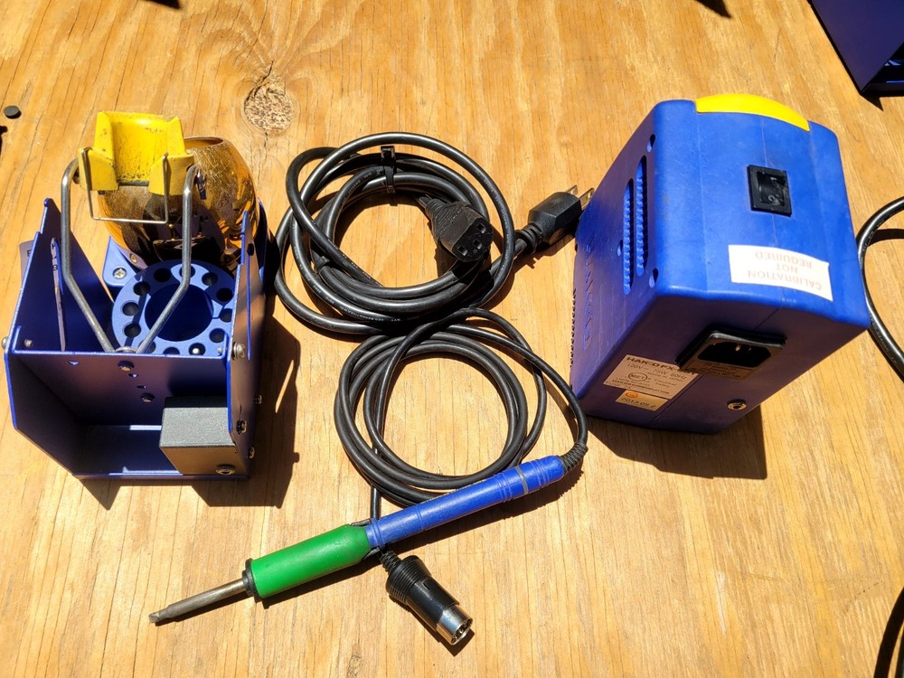 Hakko Soldering Station FX951 Excellent Condition, One Solder Tip, With Solder