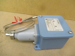 New Open Box UE E105-2BSA Temperature Control 120-100F Range 150F Proof 52817PRX