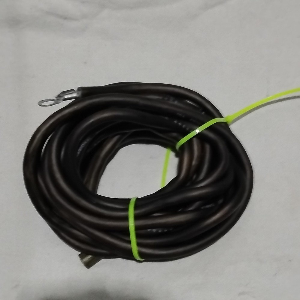 2-Conductor Copper Battery Cable w/ Ring Terminals 100ft 6-7 AWG Black